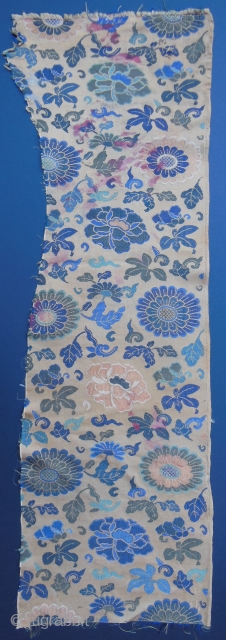 Early Ming period silk fragment.Cm.26x84                            