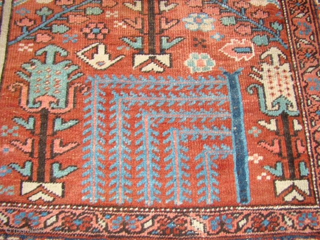 Antique Persian Heriz carpet. Size: 8'X 11'8"                          