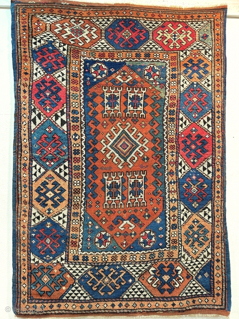antique Anatolian KARAKECILI  cm 1.76 x 1,20 19th centruy natural colors eccellent condition 
info@anatoliantappeti.com                  