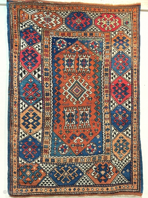 antique Anatolian KARAKECILI  cm 1.76 x 1,20 19th centruy natural colors eccellent condition 
info@anatoliantappeti.com                  