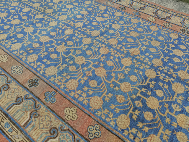 TURKESTAN  OASI DI YARKAND  CM  4,15 X 2,20.  19TH CENTURY MOR INFO PLEASE CONTACT INFO@ANATOLIANTAPPETI.COM