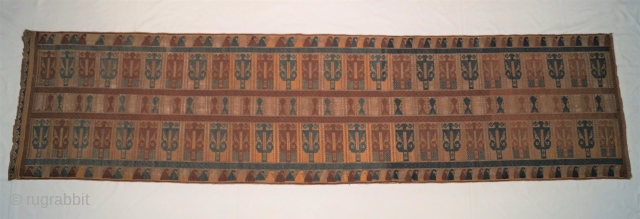 A very rare Palepai ceremonial ship cloth with row of horn head ancestor believe as guardians at journey of life, pasisir people Lampung region southen Sumatra Indonesia, 18 - 19th century.

Very good  ...