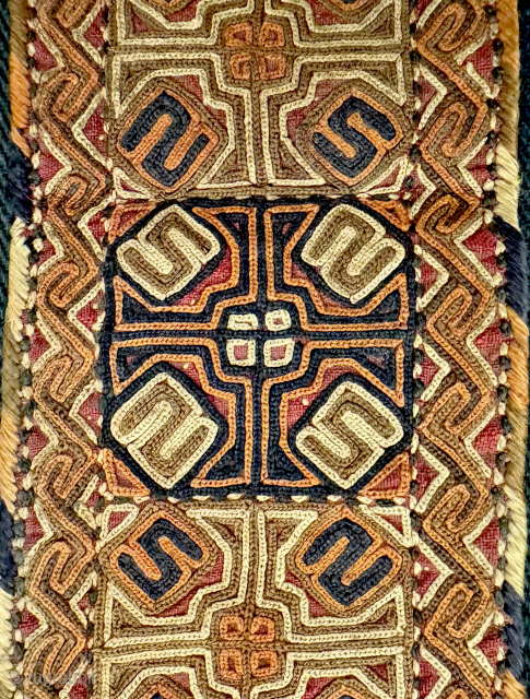 A brilliant and very fine antique silk embroidered Turkoman Turkmen talismanic armband (bazooband) attribute to Yomud / Yomut tribes. Dating to the 19th century, this fantastic Central Asian embroidery has wonderful workmanship ...