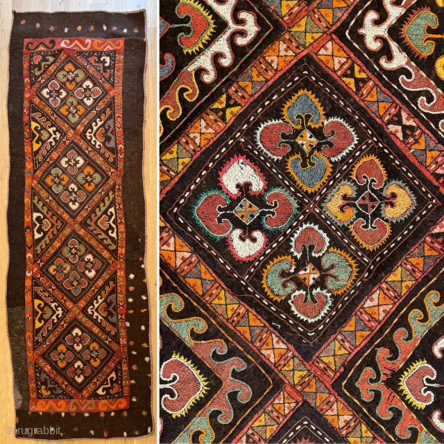 A dazzling and dynamic antique Uzbek embroidered appliqué felt rug made by the kungrat group around early 1900’s. The embroidered felts are sometimes attributed wrongly to the Uzbek Lakai group when in  ...