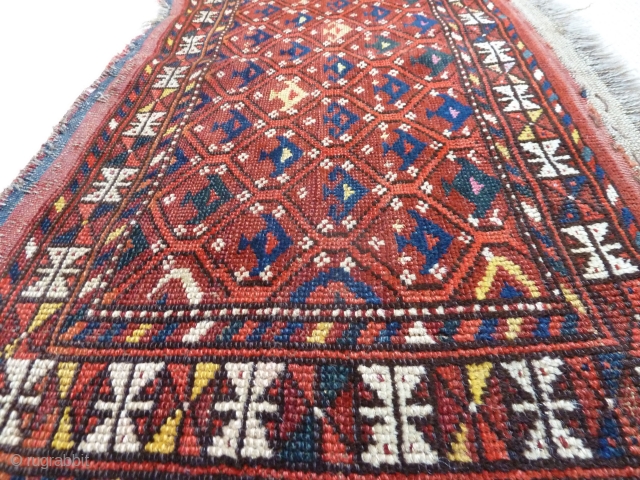 An unusual and attractive late 19th century Uzbek or Turkmen torba with silk highlights. 50 x 100 cm               