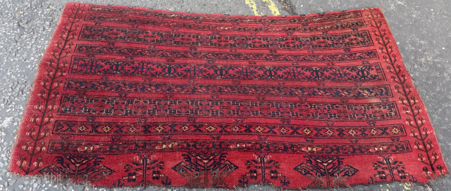 Ersari OR Kizil Ayak TENT BAG (CHUVAL ) FRONT PANEL 1860-1890 Size is approximately 5ft x 3ft4.
Email me at: jakezacharybrown@outlook.com
