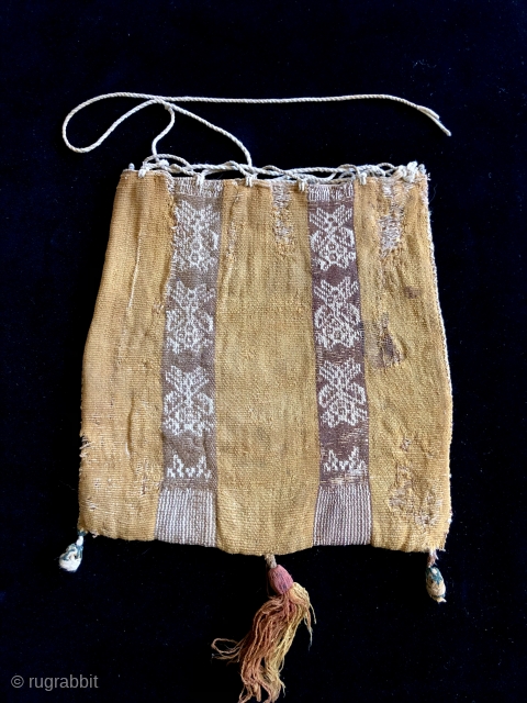 Very unusual pale yellow ground Pre-Columbian coca bag.  Far North coastal region of Chile.  900 - 1400 A.D.  size 8.50 x 9 inches.  Conserved with a liner. If  ...