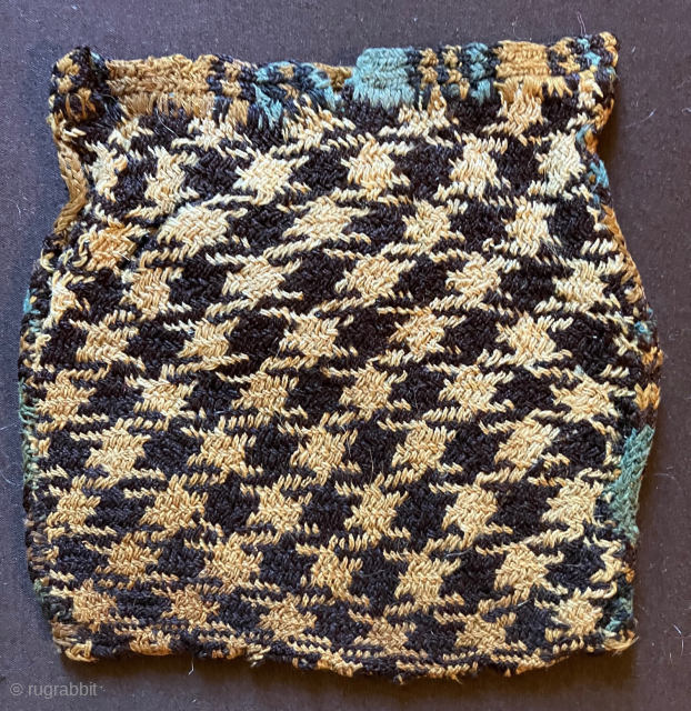 This 2000 year old bag is complete, supple and worthy of collecting. A rarely seen type. It has a simple and pure - early aesthetic. South Coast of Peru, Paracas Culture, B.C.  ...