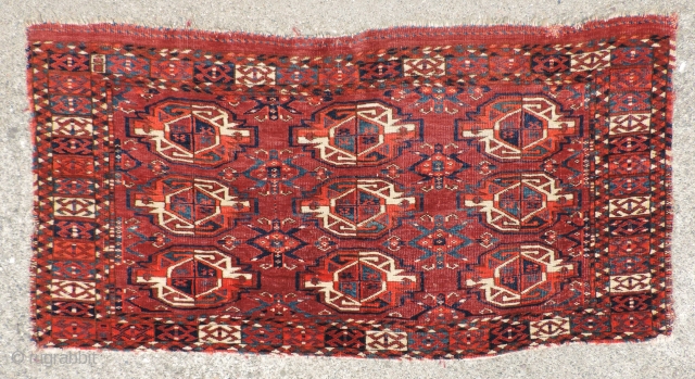 Middle Amu Daria region Ersari juval, 3rd quarter of the 19th century.  Kizil Ayak type guys.  All dyes natural.  Nice wool and color with good pile. 47 x 25  ...