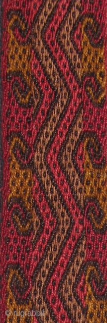 Pre-Columbian Sash, Peru, S. Coast, AD 900 - 1400.  Size: 1.25 inches x 74 inches.  Beautiful color,centipede-like design and very nicely woven.  Excellent condition.      