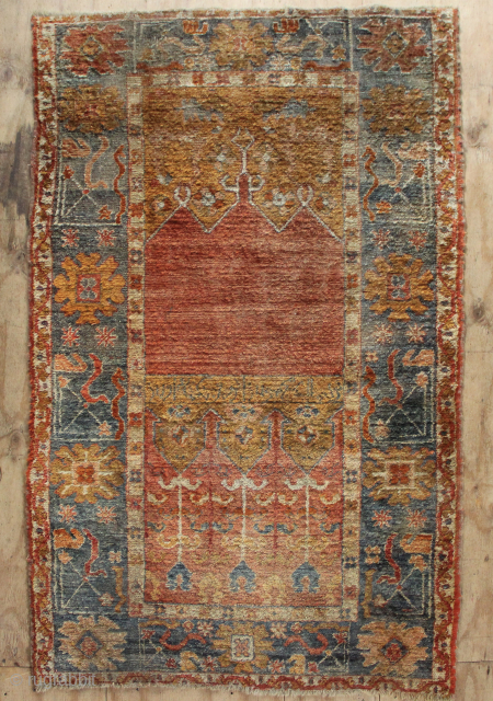 Angora Oushak rug 4'6" x 7'3" in good condition                        