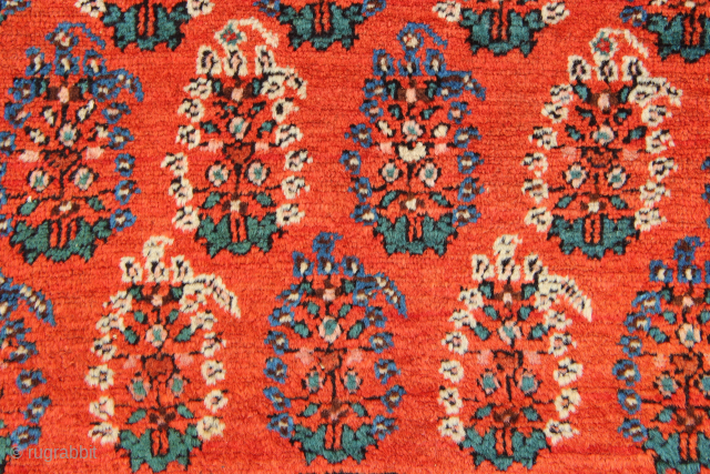 Very fine Bakshiash long rug in full, silky pile. Beautiful colours and great condition, just sides have been replaced, some time ago. Size 115 x 293cm / 3'9" x 9'7"