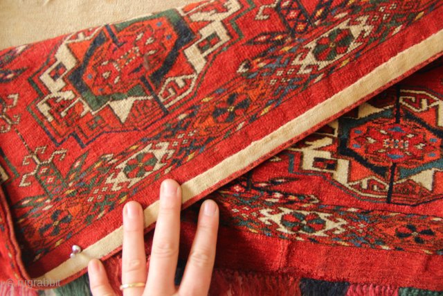 Gorgeous 6 Gul Tekke torba in excellent condition with amazing colours.
Listed on www.jamescohencarpets with several other beautiful turkomans recently purchased from an obscure British private collection       