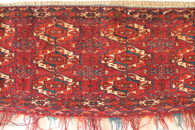 Extremely fine Tekke 12 gul, great colour, silk highlights, egg yolk yellow.
Some moth damage and wear.
Please email: jamescohen50@hotmail.com or WhatsApp +44(0)7747 610 248          
