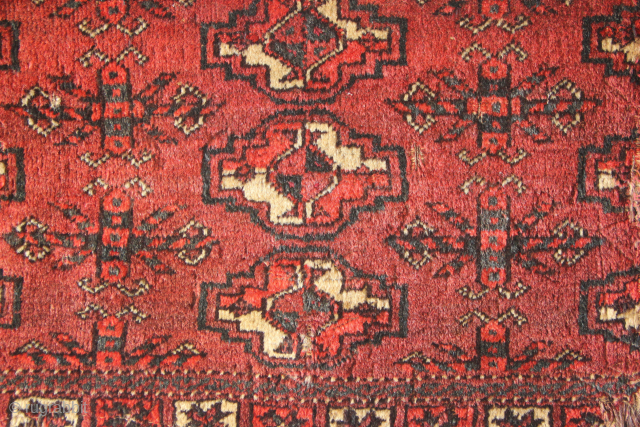 Rather nice Arabachi Torba fragment 
Please email: jamescohen50@hotmail.com
or WhatsApp +44 (0)7747 610 248
Thanks                    