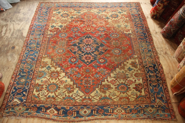 Lovely old Bakshiash carpet, wonderful design and colours. Worn. 300 x 327cm / 9'10" x 10'9"                 