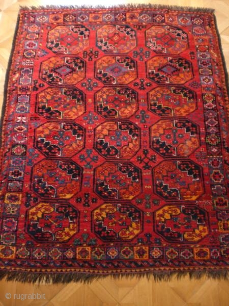 Screaming Amu Darya area main carpet circa 1850. 2.40m x 2.08m                      