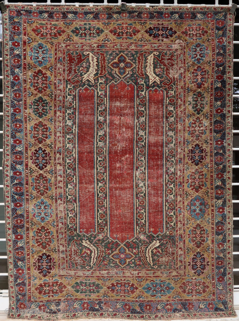 18th Century Ottoman prayer rug 159 x 216cm / 5'3" x 7'1"
Please contact for more pictures and price, thank you             