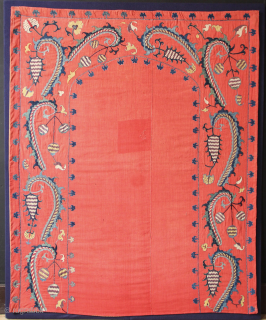 Mid 19th century Shahrisabz nim suzani with prayer arch. Superb embroidery work. Currently mounted onto a board which I will remove when sold.
3'9" x 4'7" / 114 x 140cm    