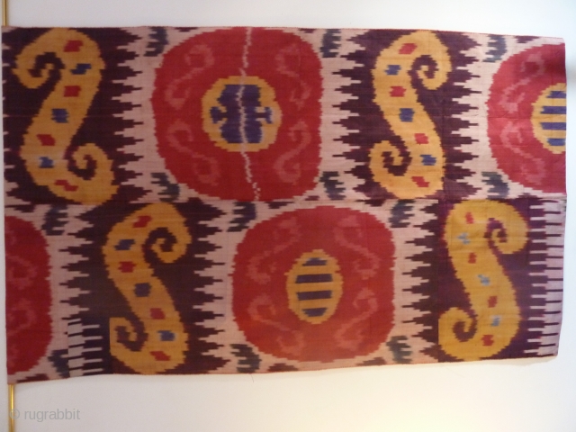 Uzbekistan, silk ikat, late XIXe century, 143 x 88 cm, very good condition, ready to hang                 