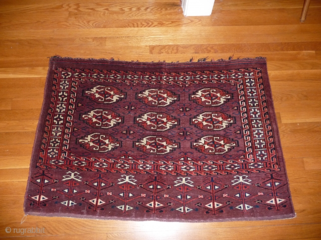 Antique Yomud Chuval
Circa 1900
Full piled mint condition
Rich colors                         