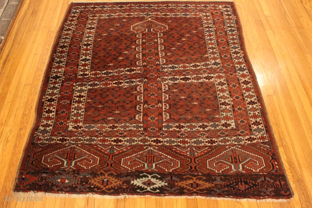 1880s Yomut Ensi.  4'8'' x 5'3''.  Good condition.  Natural colors.

Ebay auction item: https://www.ebay.com/itm/143500146928                 