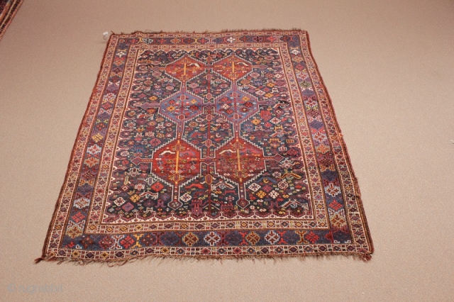Khamseh with birds from the last quarter of the 19th century with
natural dyes. Condition - minor pile wear, ends and sides frayed.
(Dimensions: 5' X 6'3") #4182       