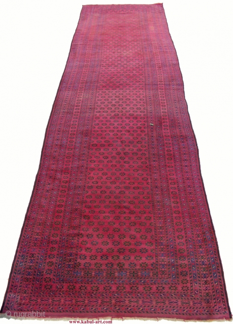 Provenienz: Buchara Turkmenistan
Größe: ca. 516 x 135 cm

Flor: Feine  Schafschurwolle, handgesponnen

Knoten: Eineinhalbfacher, rechts offener knoten

Kette: Wollgaren Natur handgesponnen

Schuss: Wollgarn, handgesponnen
Schirasi: wolle, handgesponnen.

Farben:Pflanzen und Naturfarben        