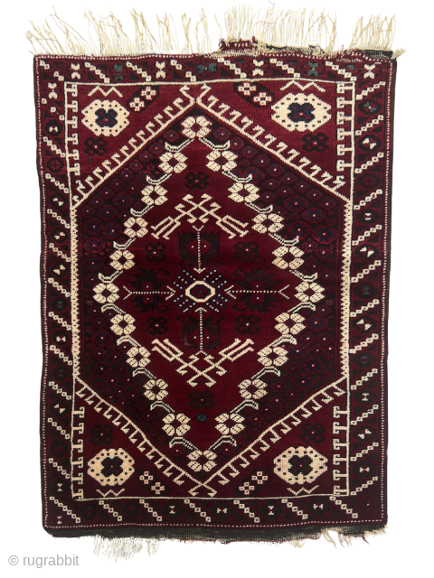 Kız Bergama 

Size 90x123 cm

Please send me directly mail. kirmenrugs@gmail.com or +90 543 735 2221                  