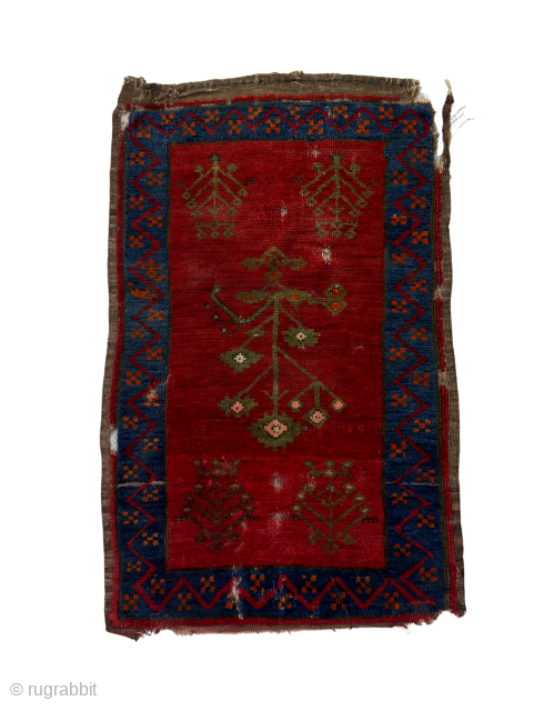 Sivas Şarkışla Yastik

Size 60x95

Please send me a direct message at kirmenrugs@gmail.com or @cevikrugs instagram
                   