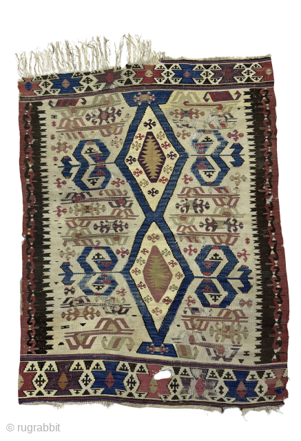 Aydın Çine Kilim

Size 124x170 cm 

Please send me a direct message at kirmenrugs@gmail.com or @cevikrugs instagram                 