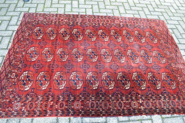 Beautiful Tekke Rug secondhalf 19th century , superb velvety wool and 100% natural colors.                   