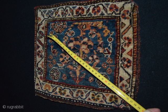 Beautiful and Rare Antique Qashqai Confederacy Chantheh or Small bag.                       