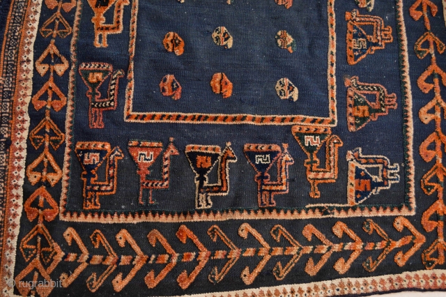 Beautiful Ceremonial South Persian ( quashqai ? ) Horse Cover
aprox size 150 x 115 cm without tassels with tassels about 172 x 115 cm
         