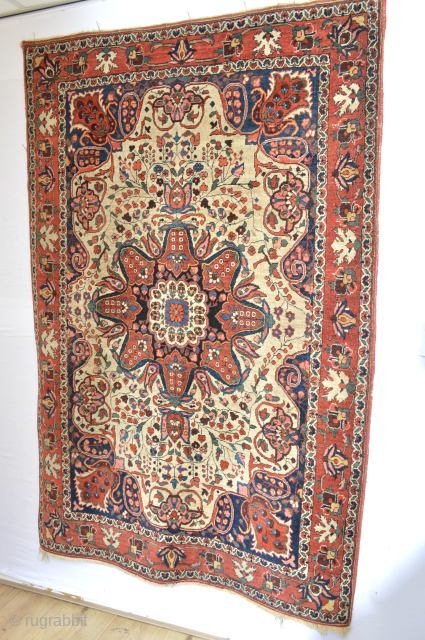 Fabulous Old 1930’s Rare White ground Bakhtiari small rug ..as found condition…circa 200 x 140 centimeter
Good condition strong touch as found and is nned a good wash..