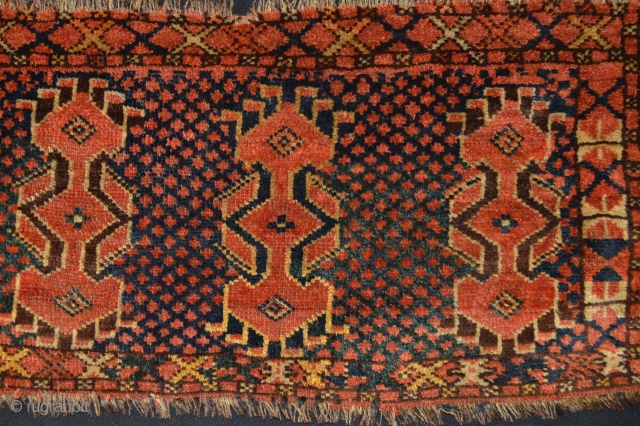 Mid 19th century M.A.D Beshir,Fresh comming
All Natural Colors,No repairs, Washed and cleaned size aprox 114 x 42
Colors, Red, Blue, Yellow, Dark Green, Brown and  white wool...
Soft handling and soft price  