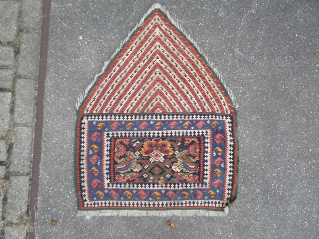 Rare old Senneh Kilim ( Cover mafrash end panel ? ) Nice Drawn and good saturated Colors .
100% wool and 100 % good .
It's nice to hang on the wool   