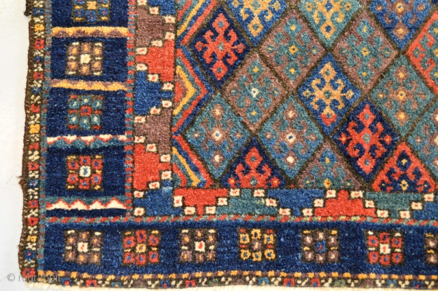 Circa 1900 large Jaff Kurd Bag face, Colorful and in mint condition.
need a little wash. Original natural colors. and good pile.
size 101 x 72 or 3.3 x 2.4 ft.    