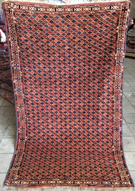 

Turkman Type Central Asia
Tekkeh Or Yamoot!Tribal
Shiny Wool On Wool Foundation
Good Condition
Circa,Early 1900
Size:260cmx165cm
                     