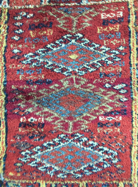 Central Anatolian Turkish Yatak Yastık From Konya (Ikonium) Nuzumla village 19th Century
Size:80x77cm/2’10x2’7”/33x30inches....                     