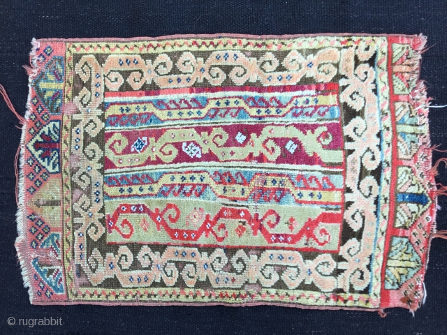 Central Anatolian Yastik probably “Sivas”
Size:82x55cm / 2’9”x1’10” / 33x22 inc...                       