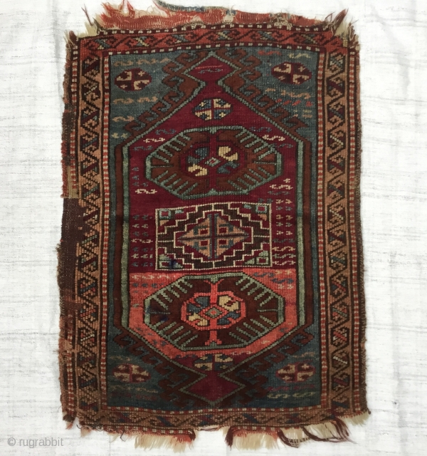 a Kurdish Yastik, East Anatolia, 19th centuru
Size:90x67cm / 3”x2’3” /  36x27inches                     