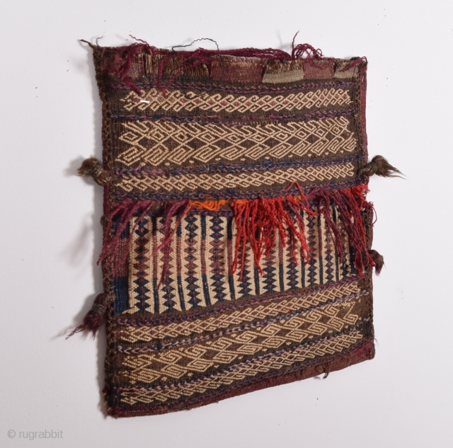 Baluch bag-kilim back- first half 20 century
size:42 x 41 cm                       