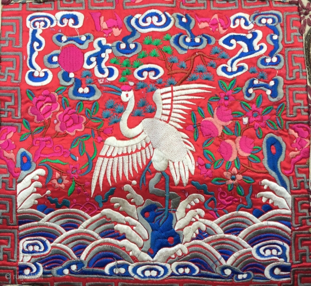 Chinese Embroidery 19th Century
Size:54x30cm / 21x11 inç
Made it a pillow it ,linen Backing and hidden zipper                 