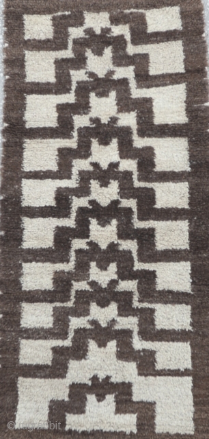 Central Anatolian  Turkmen tribal tulu rug, early 20th cent. soft shiny angora mix fine wool pile. Size:80 x 173 Cm
2'7" x  5'7"         
