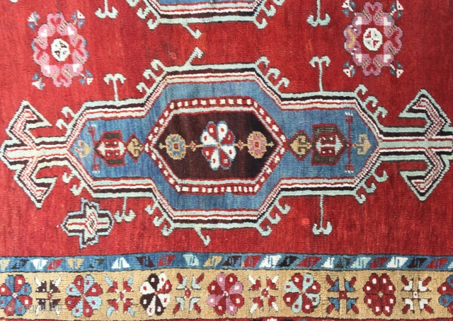 An Anatolian Runner 'Ladik"19th century
345x131cm / 11'3"x4'4" / 135x52 inches                       