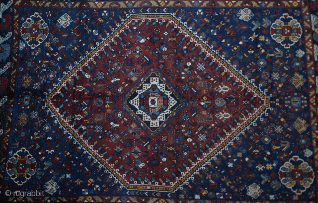 Antique Shiraz Qasqai Carpet
Size:195 x 255Cm
        6'5"x8'6"                   