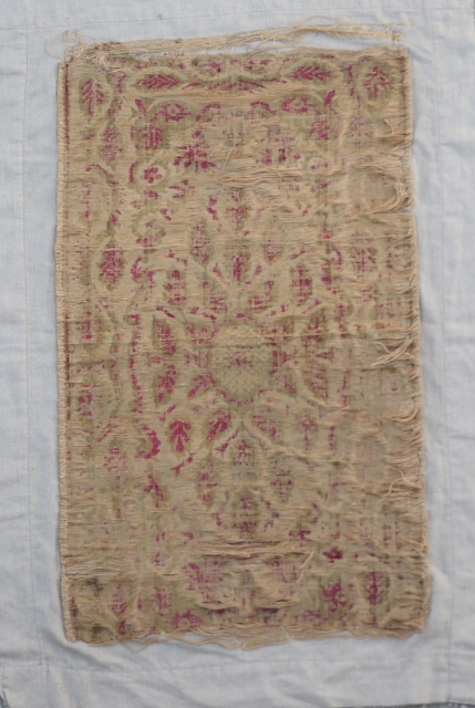 Ottoman Chatma Fragment
Size:95 x 56 Cm
                           