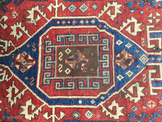 Central Anatolian Fragment(Derbent) Rug-19th Century
Size:5'9"X4'5"  / 175X129 cm                        