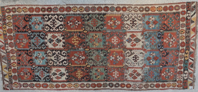 Central Anatolia Konya Kilim Mid 19th century
166 x 380 cm
5'5"x 12'4"                      